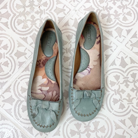 Born Shoes - BORN Aqua Leather Flats - EUC